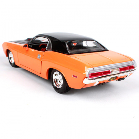 Металлическая модель Maisto Dodge Challehger R/T 1970 1:24 - 31021