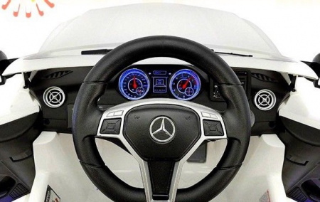 Электромобиль "Mercedes-Benz CLA45 AMG LUXURY"
